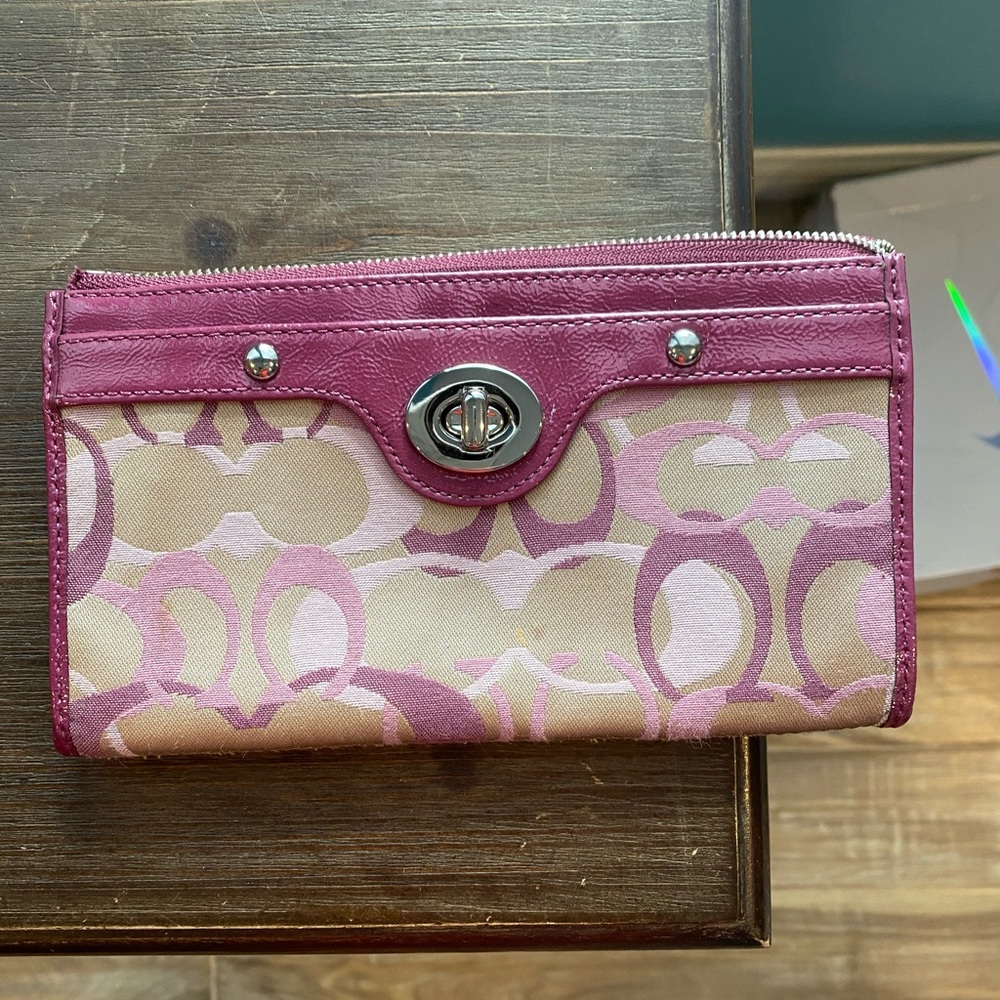 Coach wristlet wallet!!
